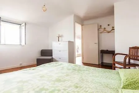 Sunny House On Tejo River * Lissabon